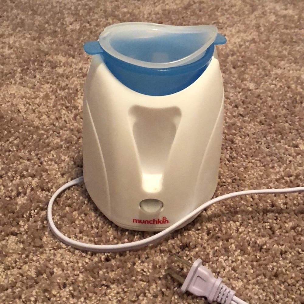 Baby bottle warmer - munchkin brand
